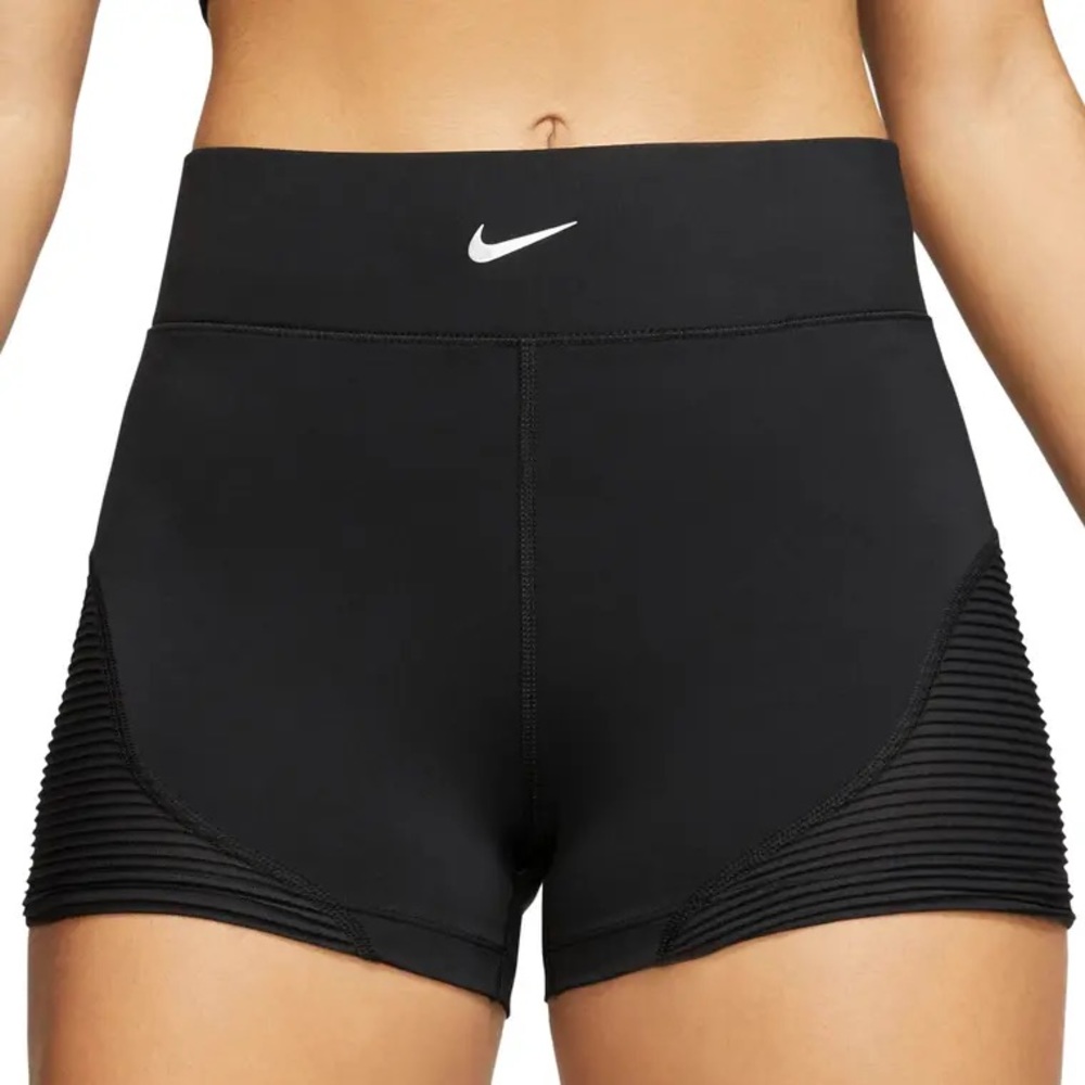 SOLD! Nike Pro AeroAdapt Women’s 3" Shorts